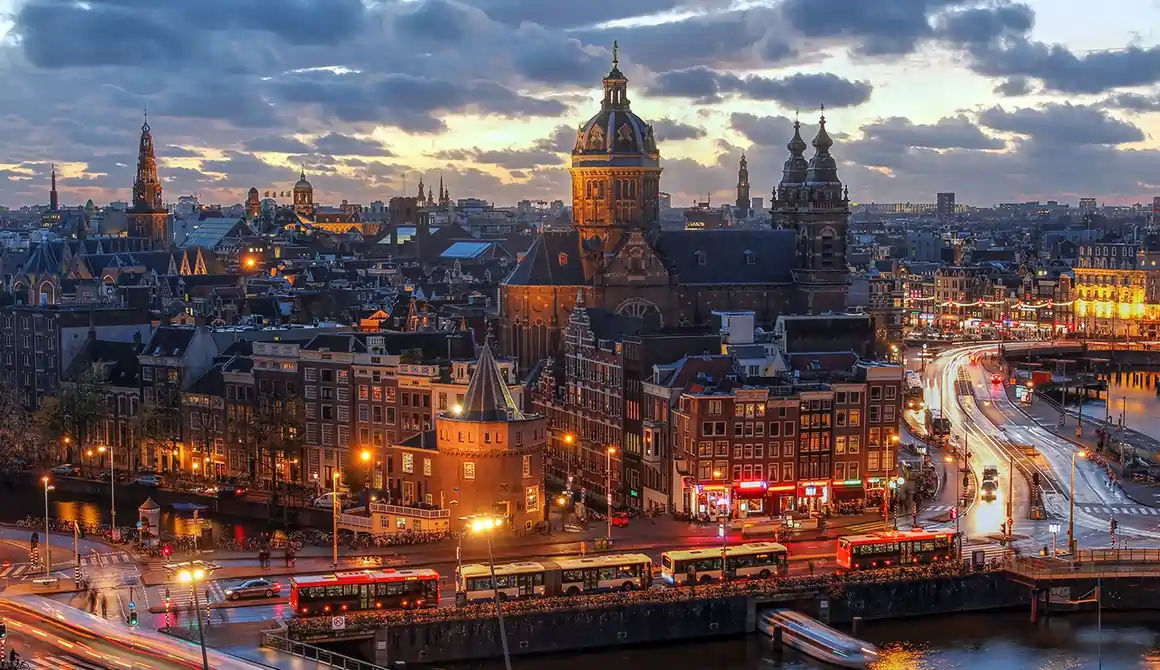 Réservez votre chauffeur privé à Amsterdam