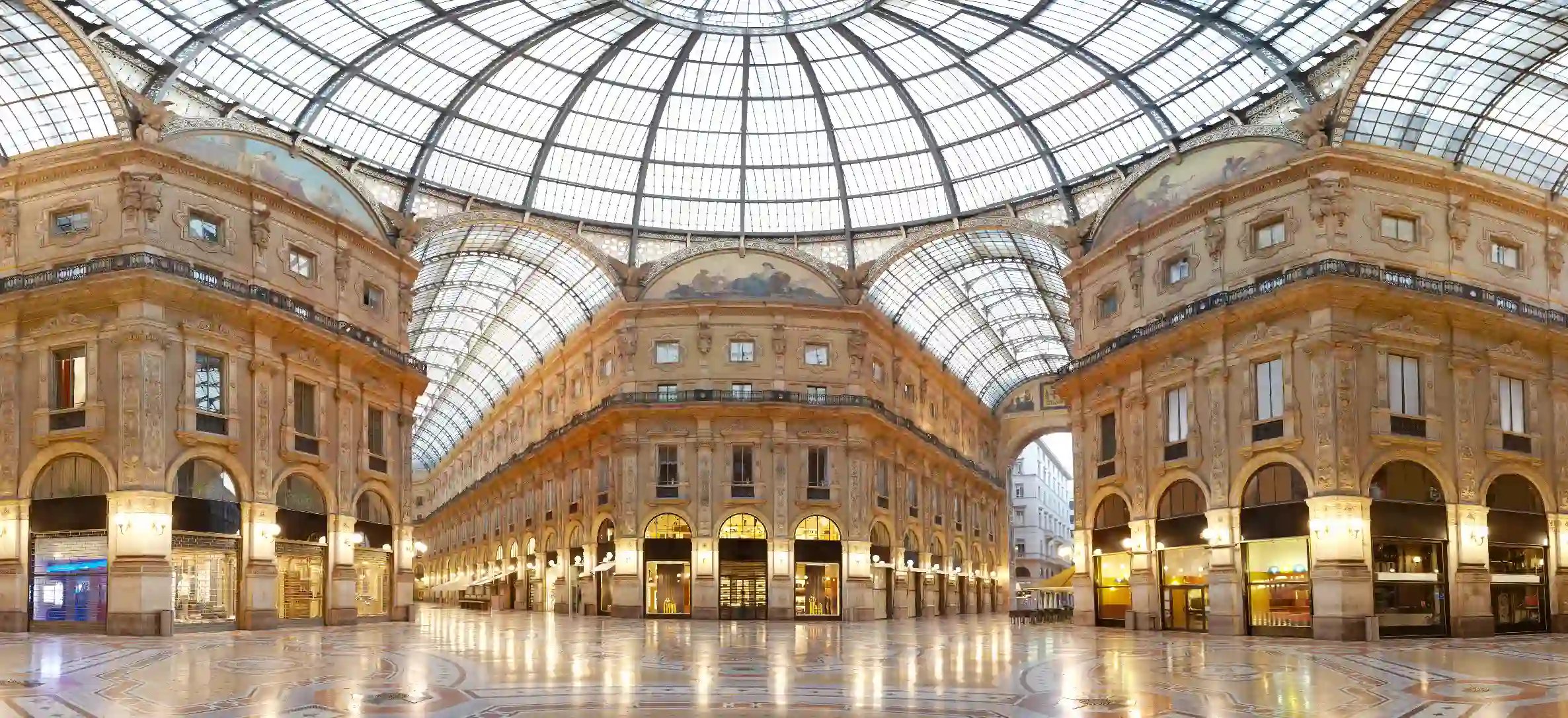 Private chauffeur luxury shopping Milan — Galleria Vittorio Emanuele II interior