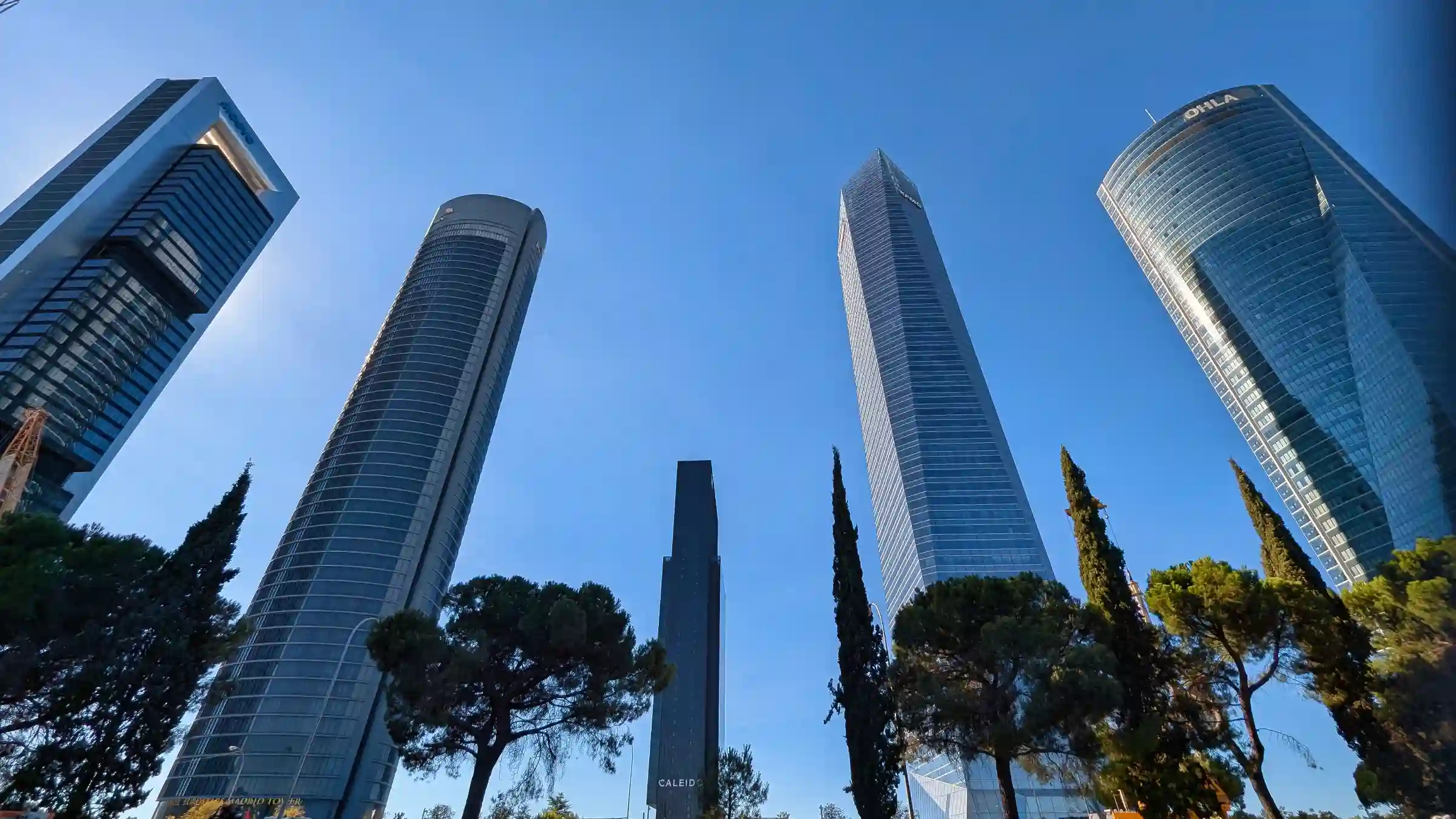 Executive chauffeur service Madrid — Cuatro Torres Business Area