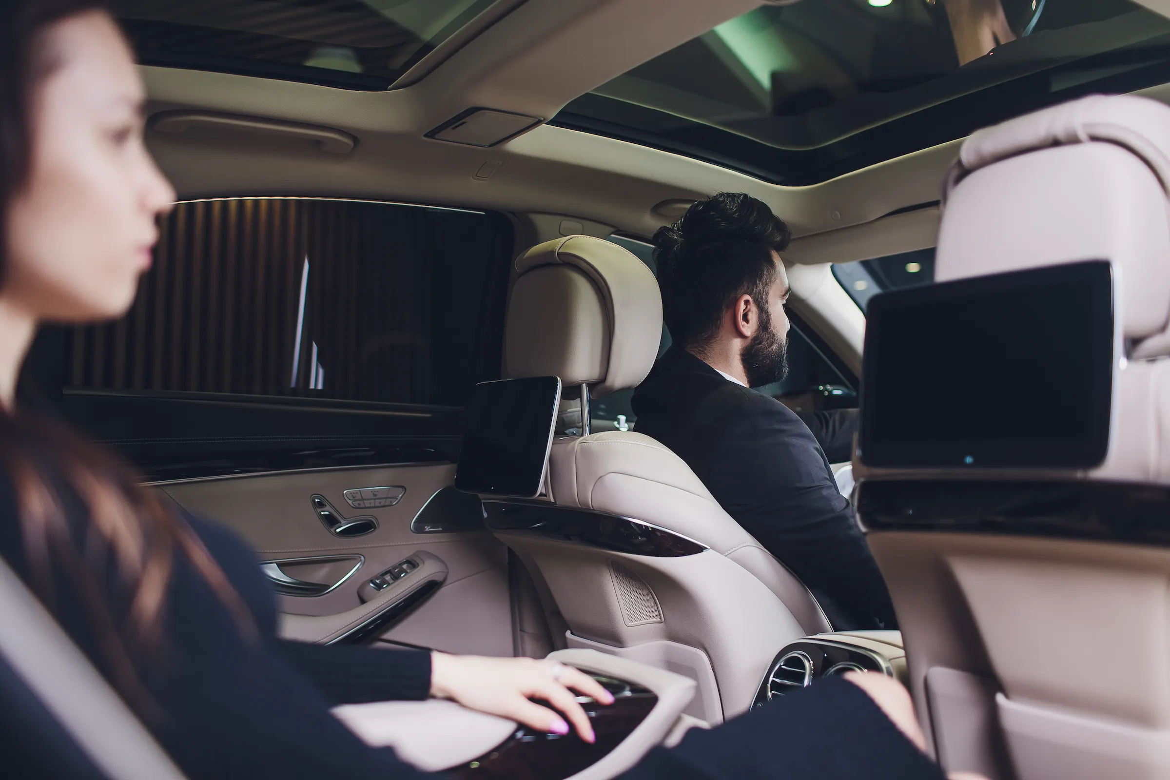 Executive car service — corporate business meetings La Défense Île-de-France