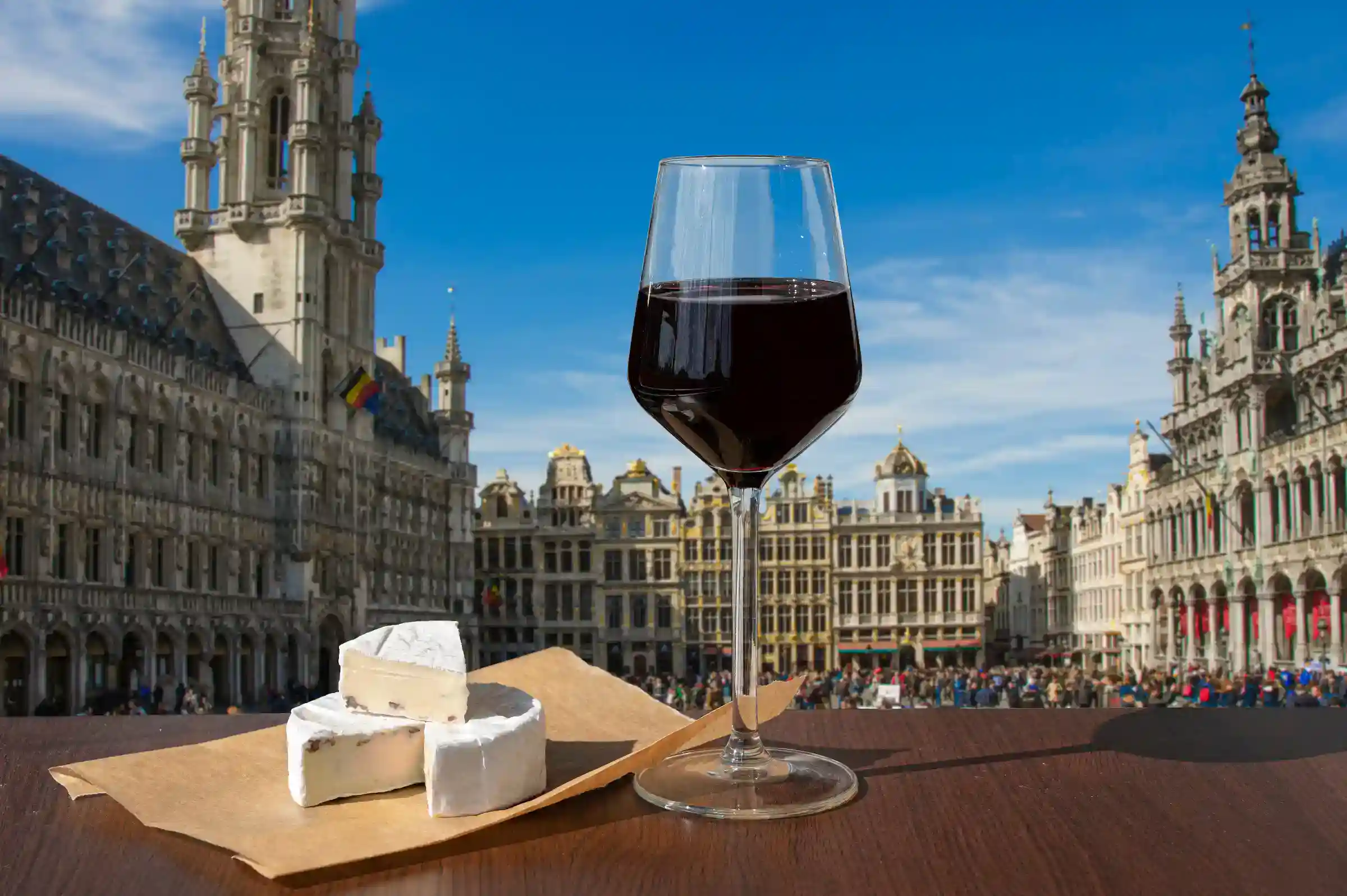 Grand Place Brussels by day — Belgian gastronomy and city tour