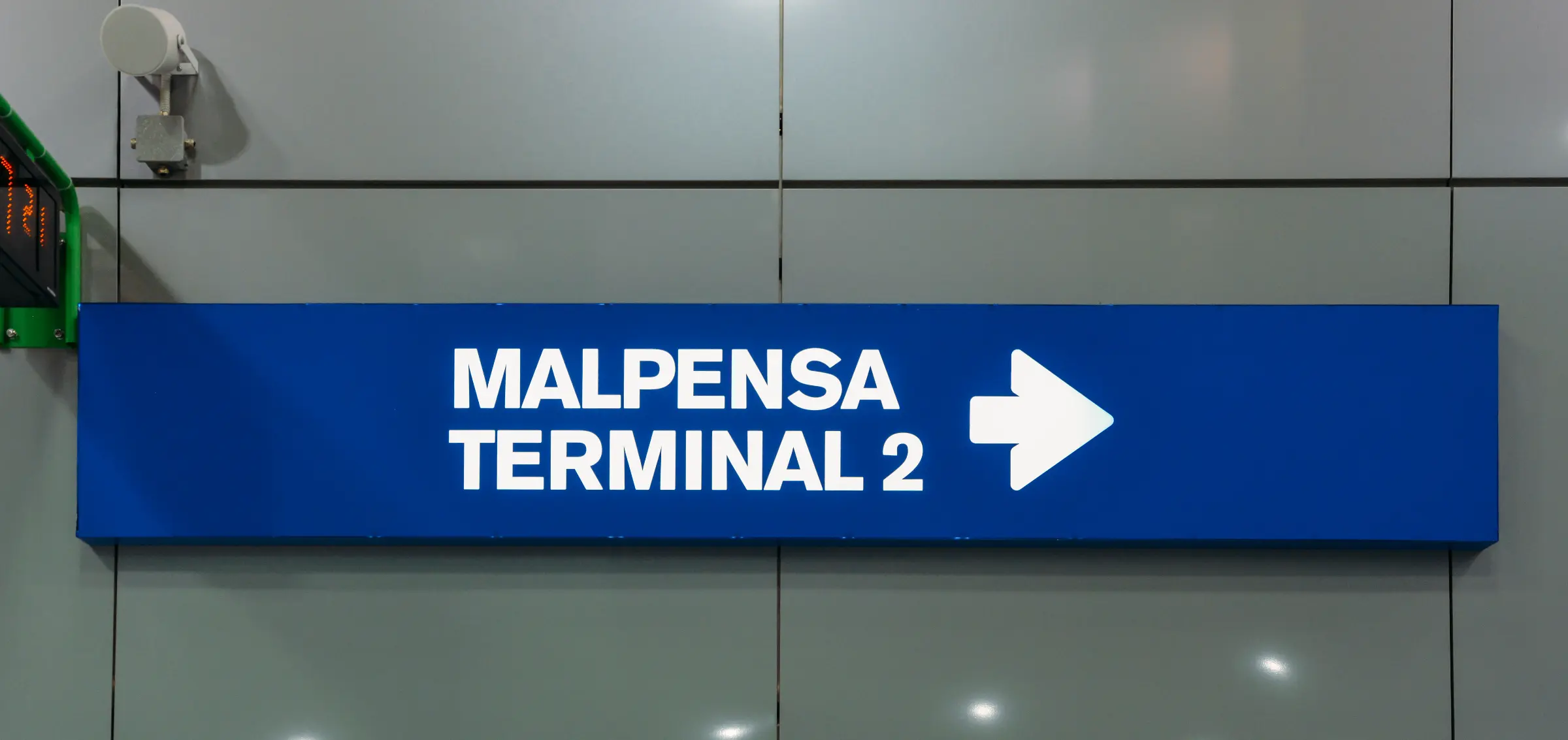 Private chauffeur airport transfer Milan Malpensa — MXP terminal