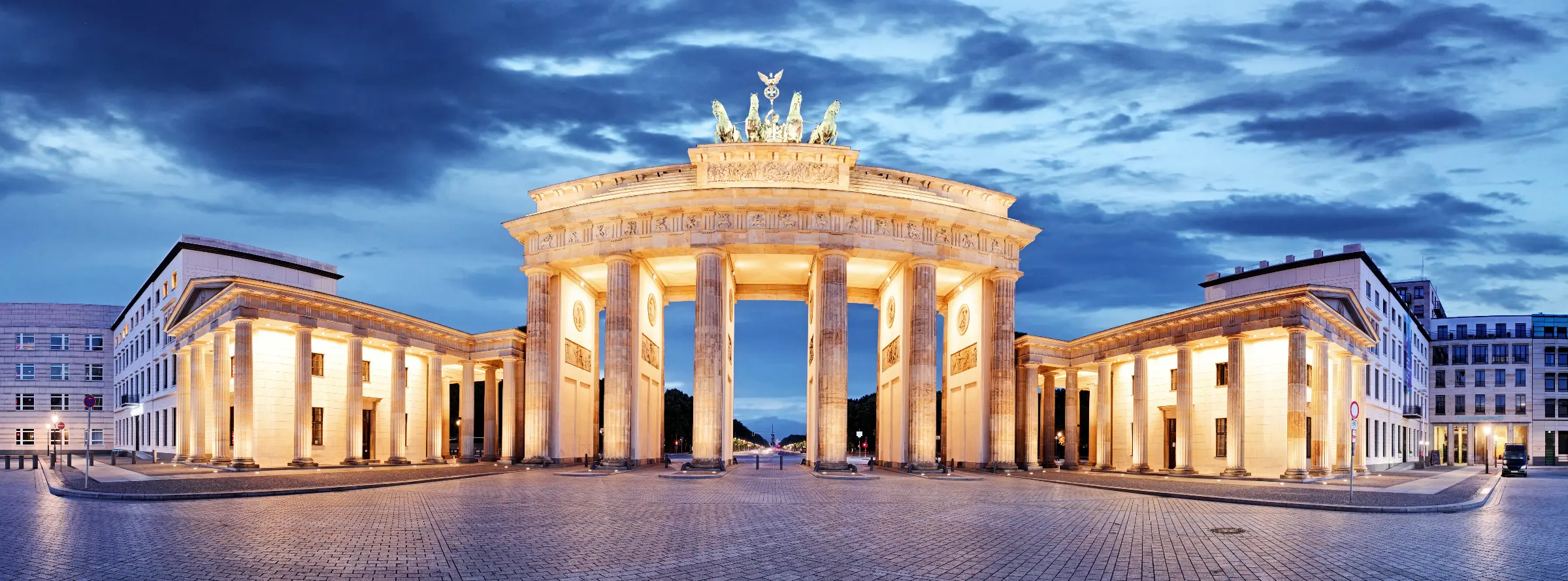 Luxury private chauffeur service in Berlin — Brandenburg Gate at night