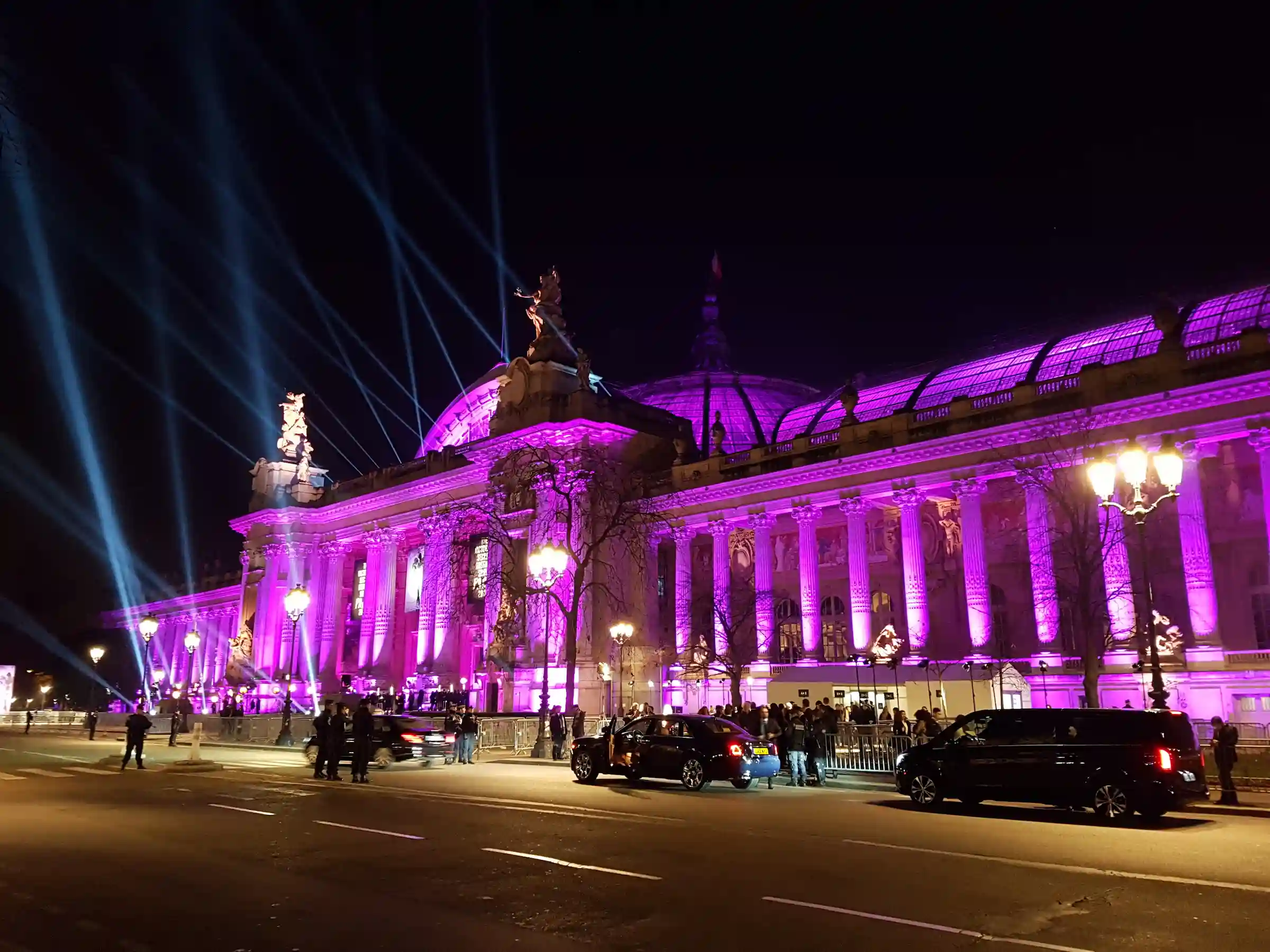 Luxury driver Paris by night — Fashion Week gala dinners and Parisian nightlife