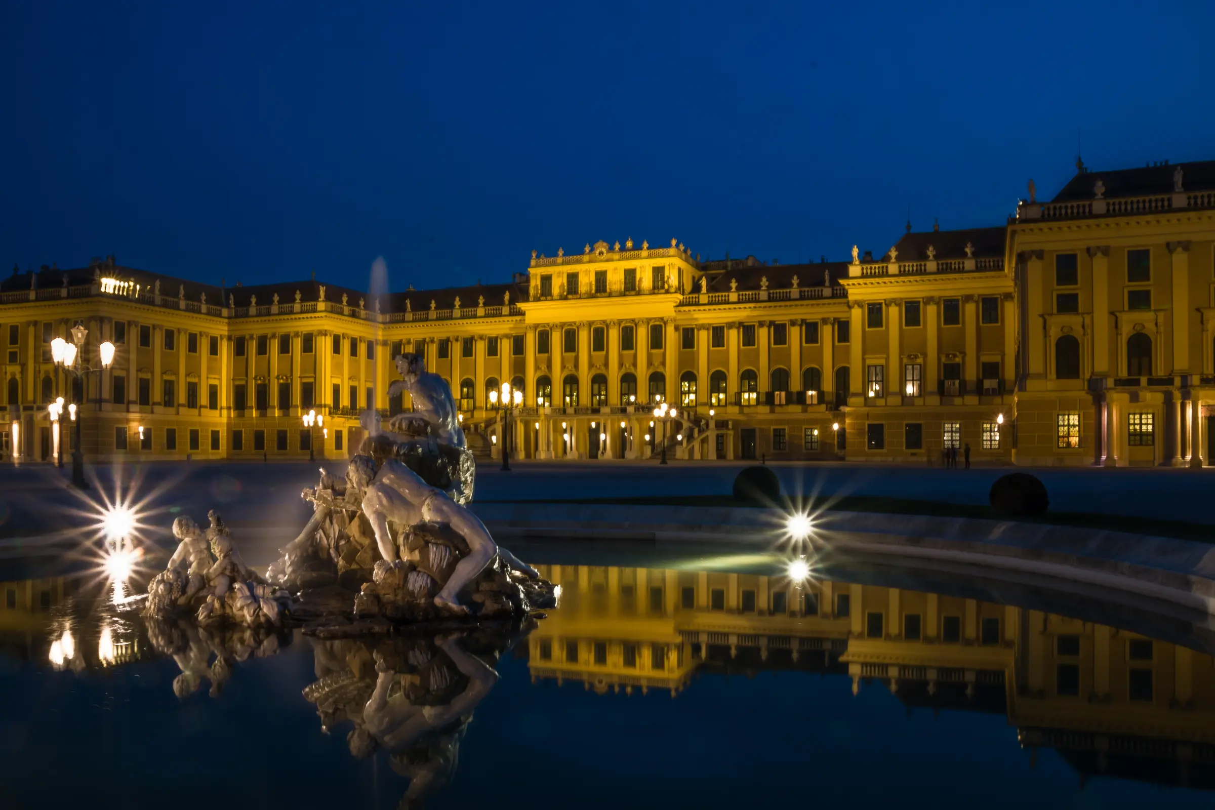 Private tour Vienna — Schönbrunn Palace aerial view with private chauffeur