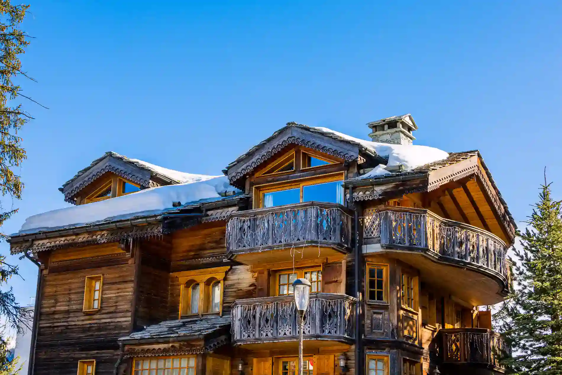 Executive chauffeur Courchevel - luxury chalet and VIP service